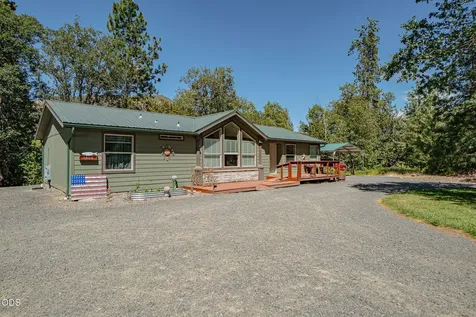 1800 Lampman Road Gold Hill OR 97525