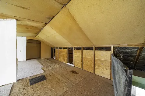 225 Cheryl Lane Phoenix OR 97535