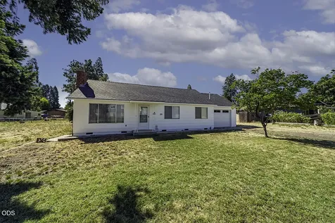 225 Cheryl Lane Phoenix OR 97535