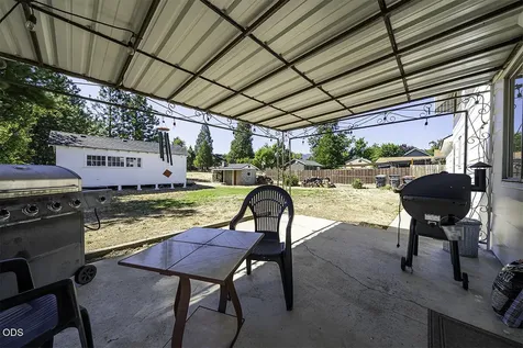 225 Cheryl Lane Phoenix OR 97535