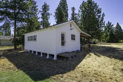 225 Cheryl Lane Phoenix OR 97535