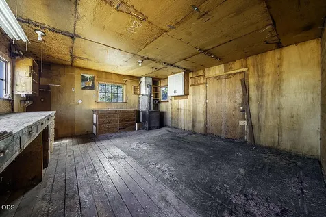 225 Cheryl Lane Phoenix OR 97535