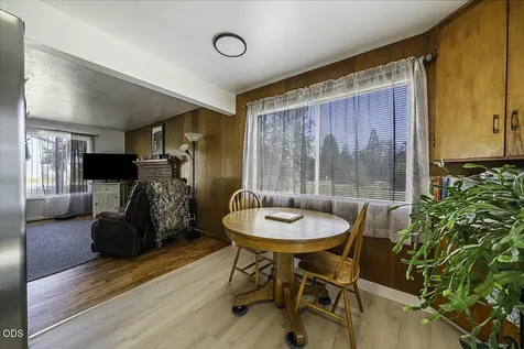 225 Cheryl Lane Phoenix OR 97535