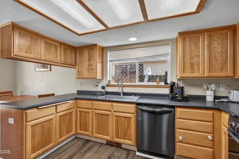 1401 Andrew Drive Medford OR 97501