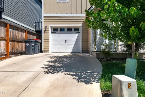 7810 Jacqueline Way White City OR 97503