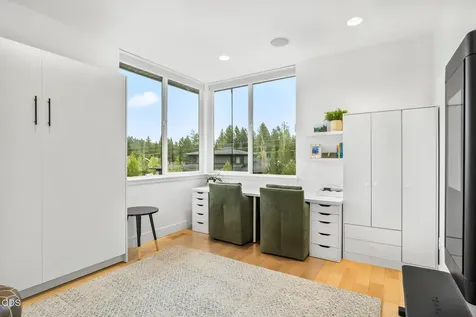 2083 NW Lemhi Pass Drive Bend OR 97703