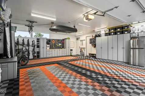 2083 NW Lemhi Pass Drive Bend OR 97703