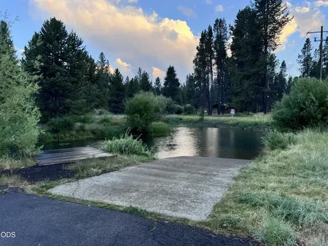 17080 Island Loop Way Bend OR 97707