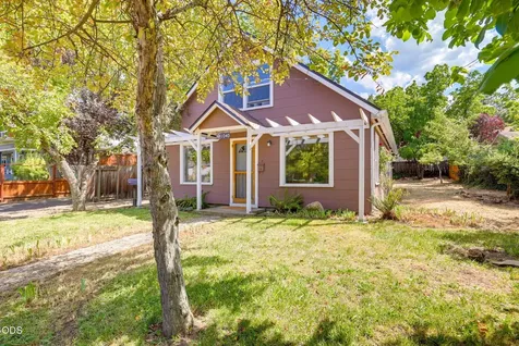 1040 E Main Street Ashland OR 97520