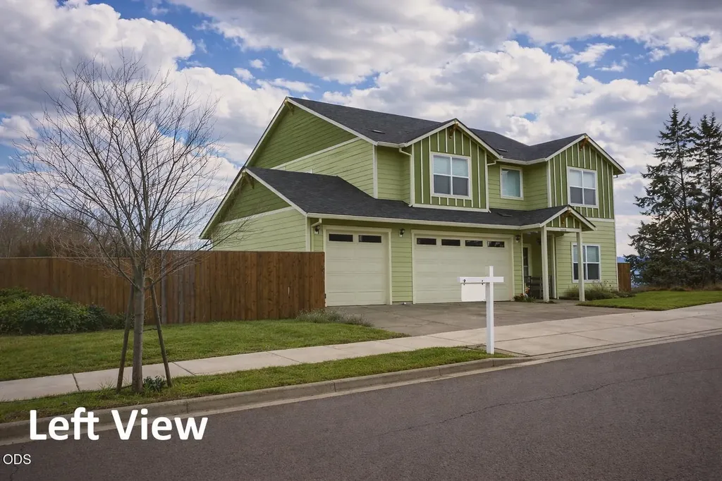 1004 Ruby Meadows Eagle Point OR 97524