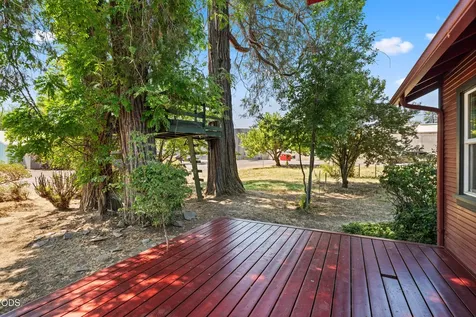 105 Maple Street Phoenix OR 97535