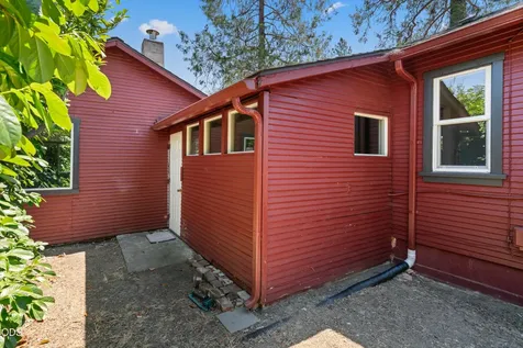 105 Maple Street Phoenix OR 97535