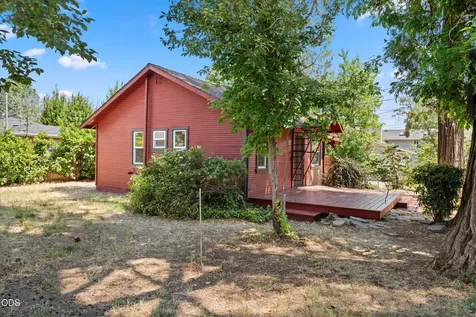 105 Maple Street Phoenix OR 97535