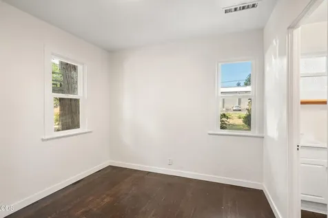 105 Maple Street Phoenix OR 97535