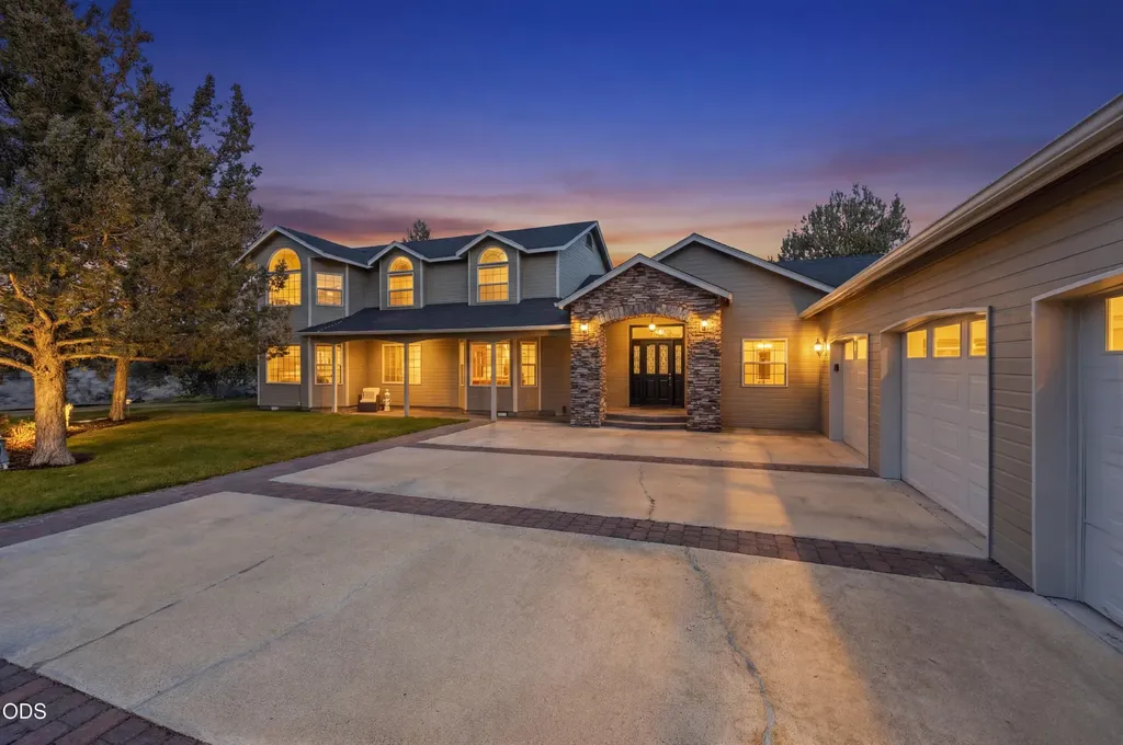 1500 NW 77th Street Redmond OR 97756