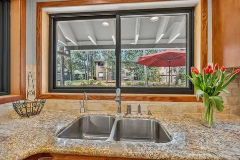 57785 Ribes Lane Sunriver OR 97707