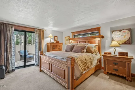 57785 Ribes Lane Sunriver OR 97707