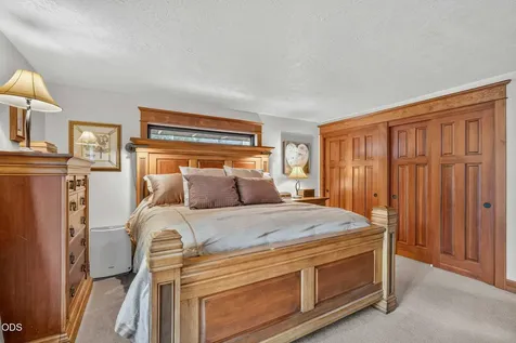 57785 Ribes Lane Sunriver OR 97707
