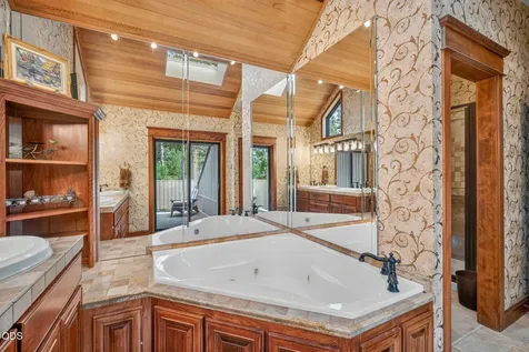 57785 Ribes Lane Sunriver OR 97707