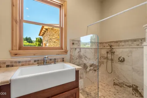 3922 Bellinger Lane Medford OR 97501