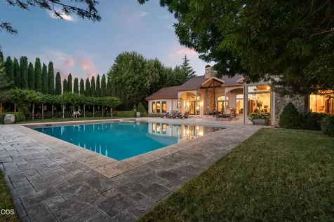 3922 Bellinger Lane Medford OR 97501