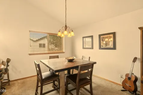 438 NW 19th Redmond OR 97756
