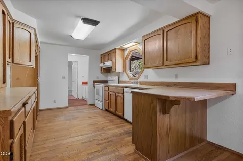 60325 Woodside Road Bend OR 97702