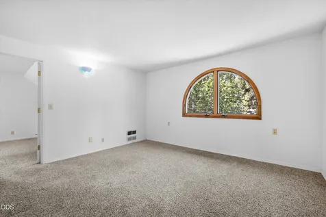 60325 Woodside Road Bend OR 97702