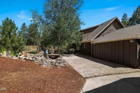60325 Woodside Road Bend OR 97702