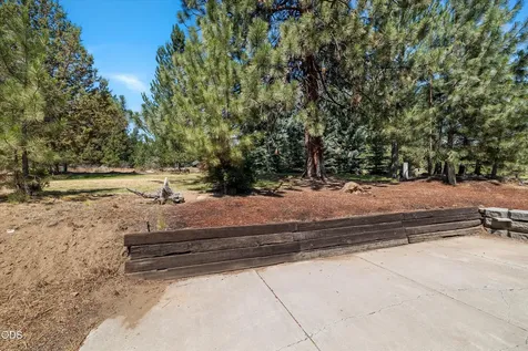 60325 Woodside Road Bend OR 97702