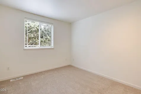 2542 NE Keats Drive Bend OR 97701