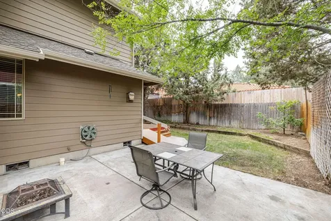 2542 NE Keats Drive Bend OR 97701