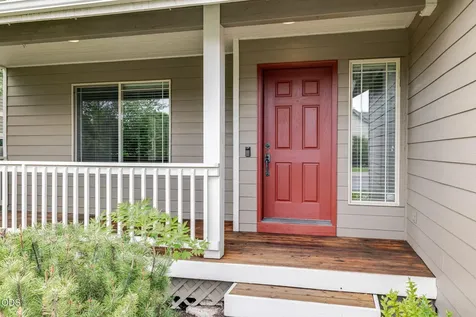 2542 NE Keats Drive Bend OR 97701