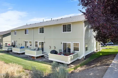 1926 NE Sams Loop Bend OR 97701