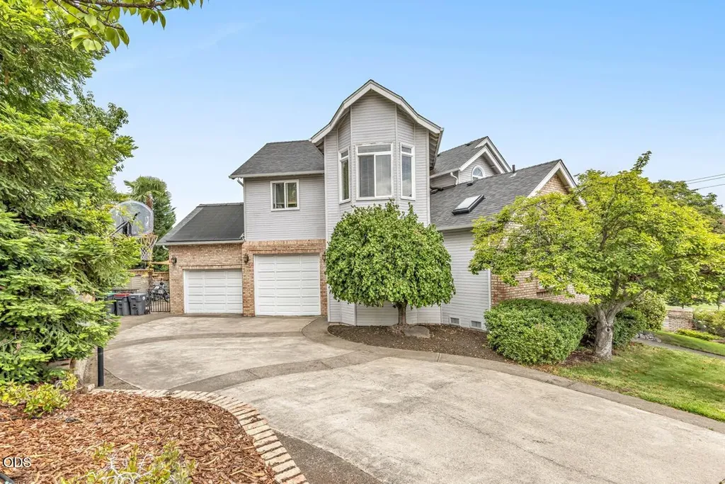 2991 Lexington Drive Medford OR 97504