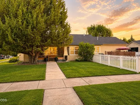 61367 Woodbury Lane Bend OR 97702