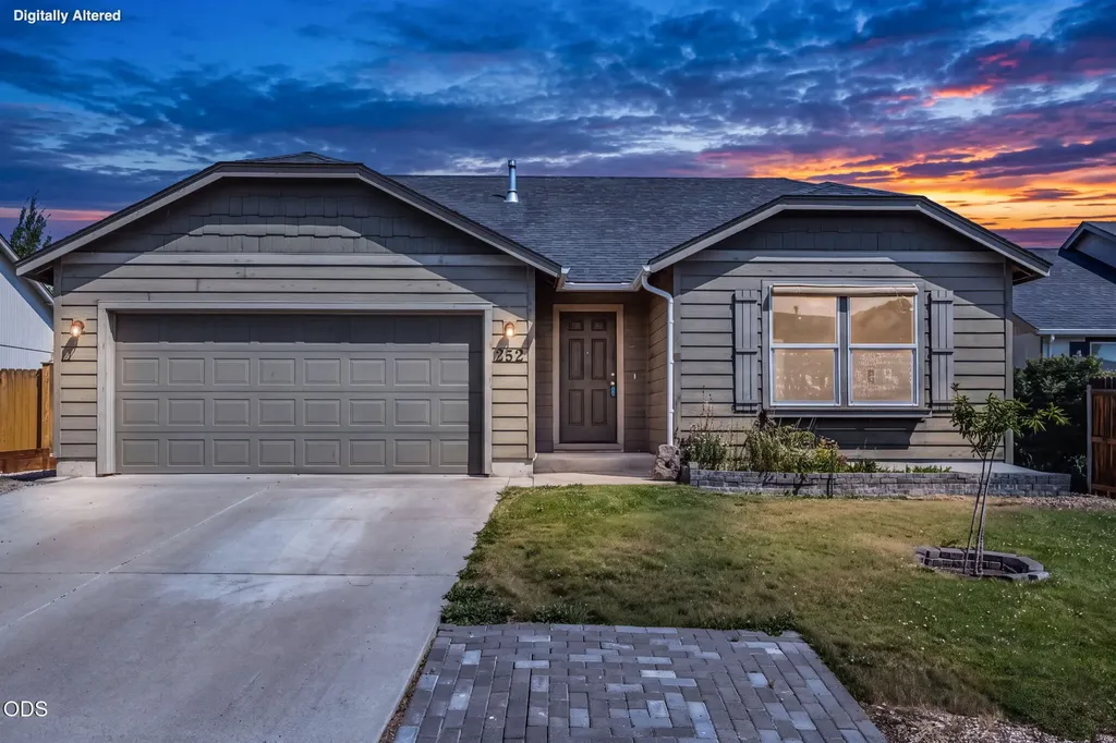 252 SW 33rd Drive Redmond OR 97756
