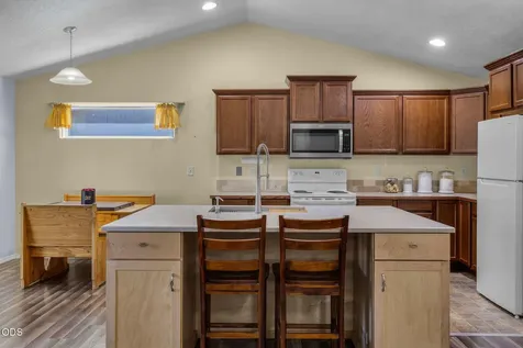 252 SW 33rd Drive Redmond OR 97756