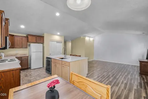 252 SW 33rd Drive Redmond OR 97756