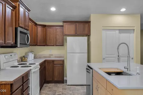 252 SW 33rd Drive Redmond OR 97756