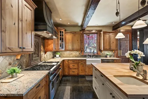 3444 NW Greenleaf Way Bend OR 97703