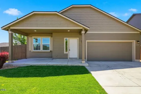 2502 NW Glen Oak Avenue Redmond OR 97756