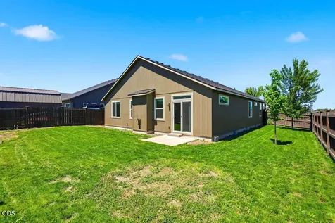 2502 NW Glen Oak Avenue Redmond OR 97756