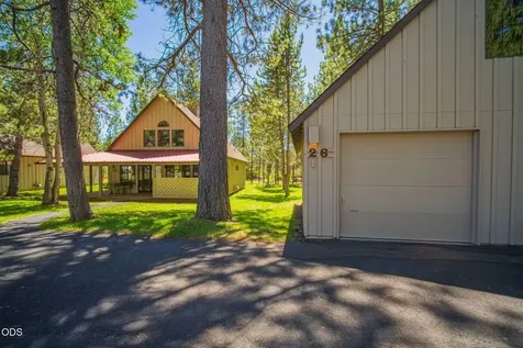 57499 Circle Four Lane Sunriver OR 97707