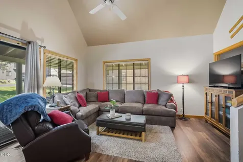 57499 Circle Four Lane Sunriver OR 97707