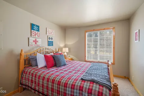 57499 Circle Four Lane Sunriver OR 97707