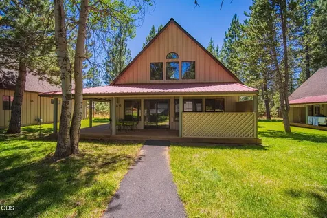 57499 Circle Four Lane Sunriver OR 97707