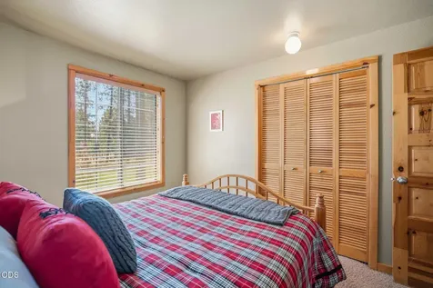 57499 Circle Four Lane Sunriver OR 97707