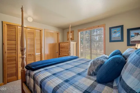 57499 Circle Four Lane Sunriver OR 97707