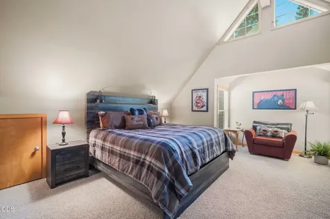57499 Circle Four Lane Sunriver OR 97707